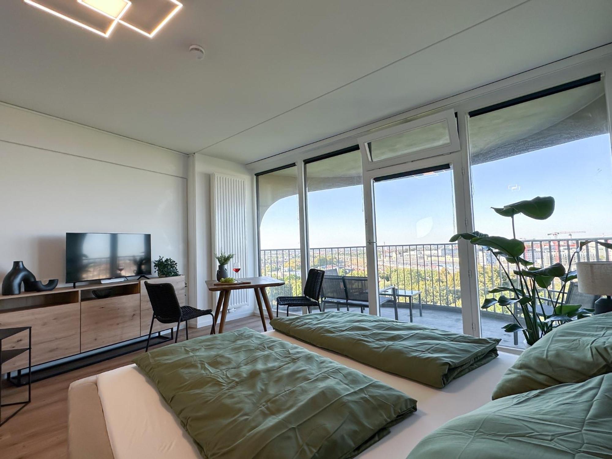 Helles Apartment Mit Tollem Blick Ueber Аугсбург Экстерьер фото