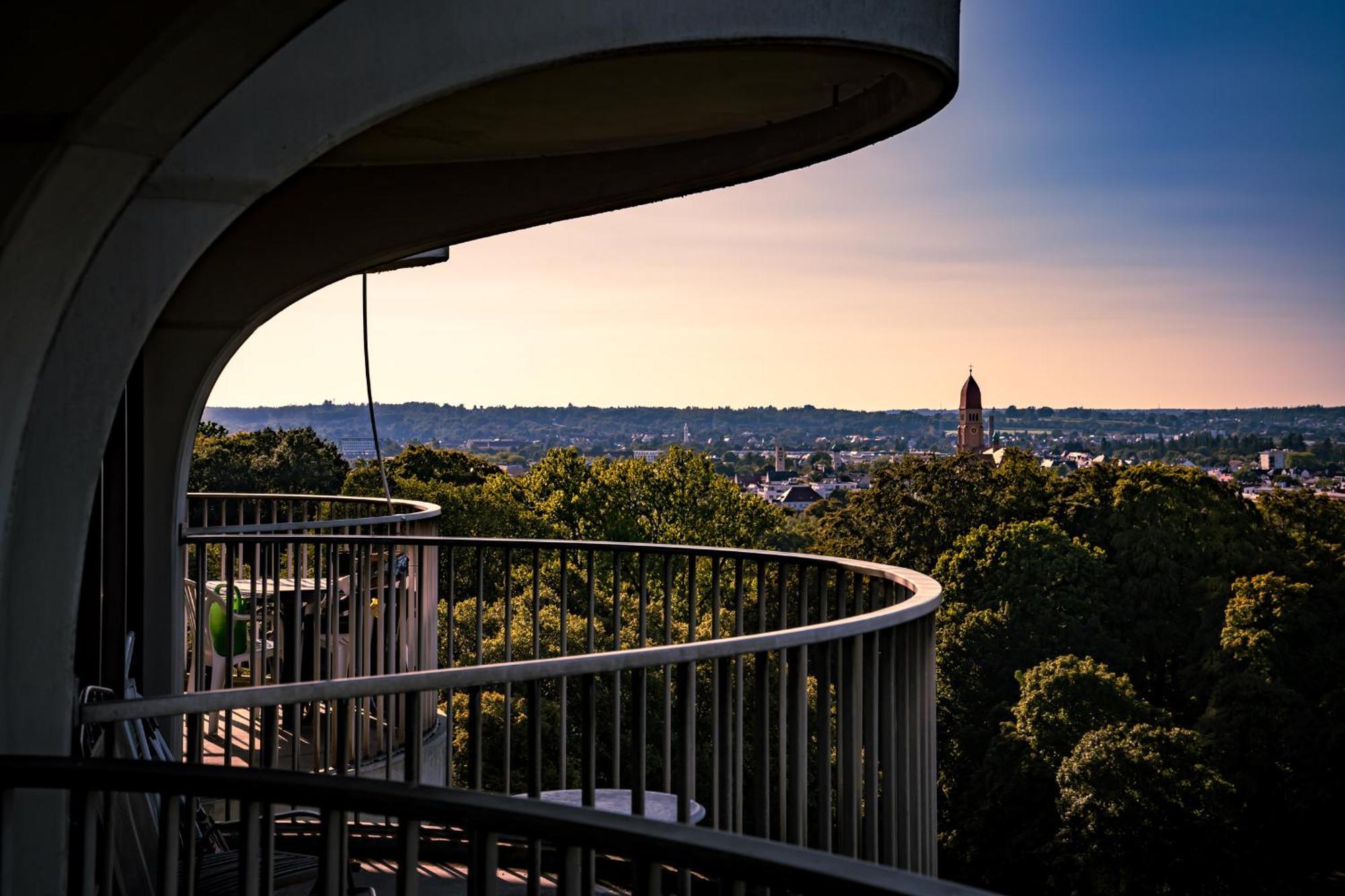 Helles Apartment Mit Tollem Blick Ueber Аугсбург Экстерьер фото